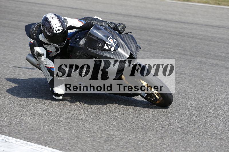 /Archiv-2025/49 26.08.2025 Cornu Master School ADR/rot-rouge/42